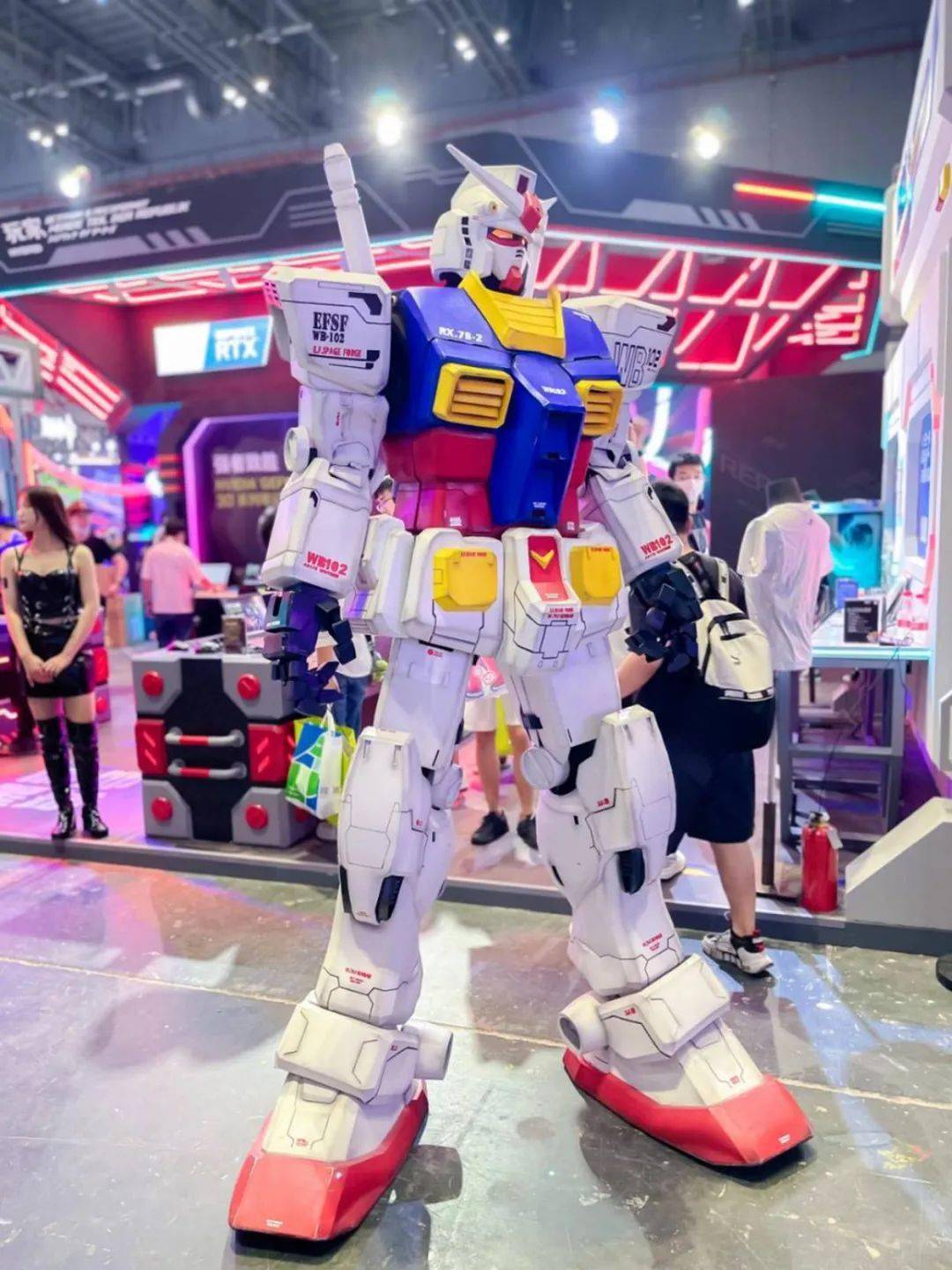 线上逛展bw2021漫展上的硬件和coser们