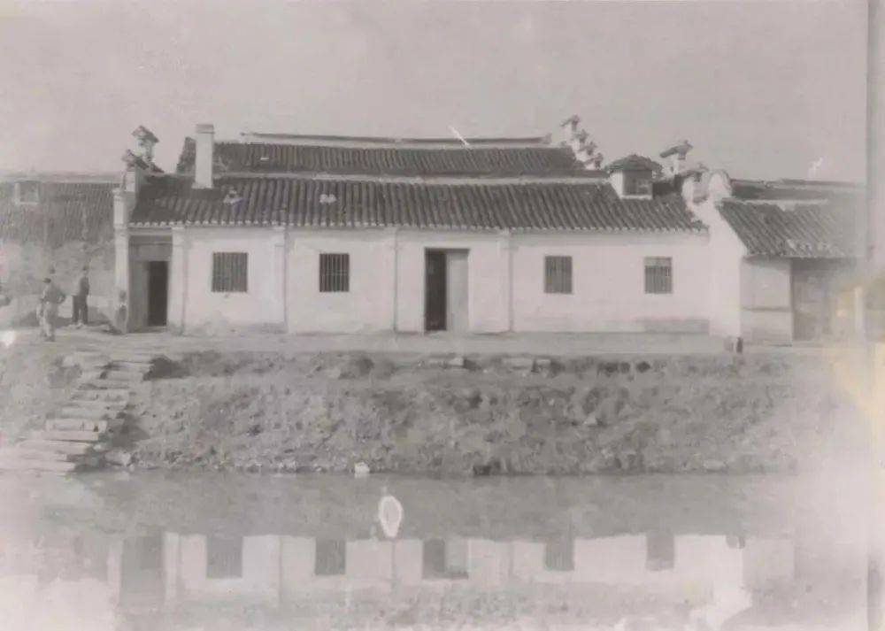 1927年3月4日,在家乡安镇三善堂召开无锡农村各市乡