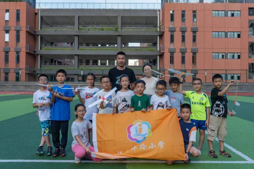 华伦学子勇夺市青少年航空模型竞赛佳绩!_福州