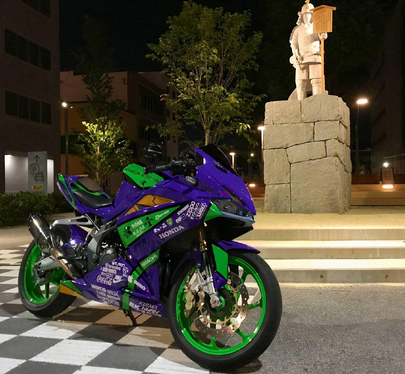 本田cbr250rr摩托车换色改造eva初号机配色