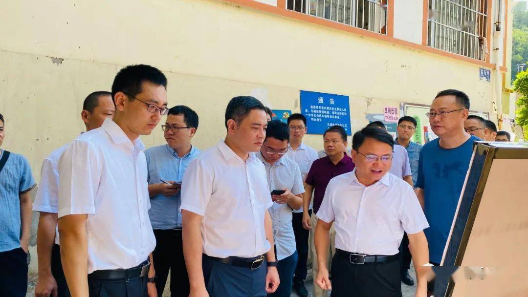 永定区领导调研老旧小区改造工作
