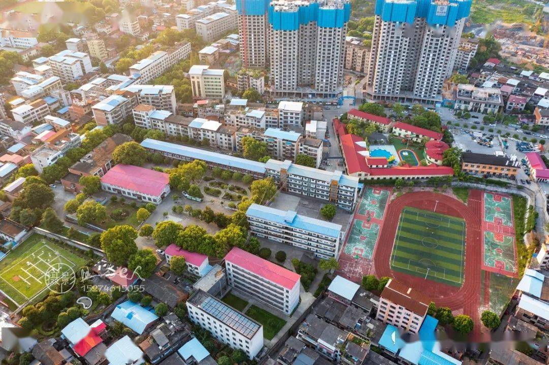 航拍学校:东安县应阳中学(白牙市镇中)(照片 视频)