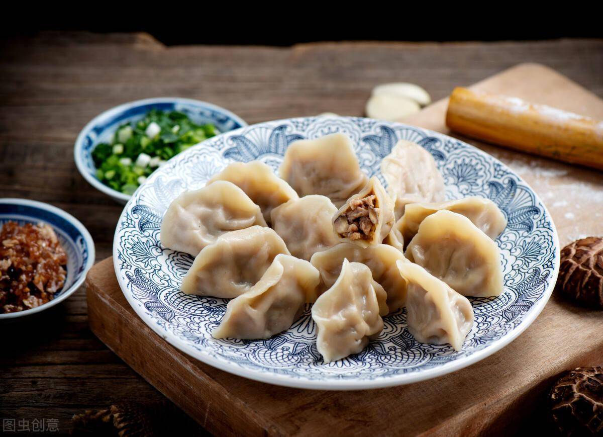 酸菜猪肉馅饺子的做法