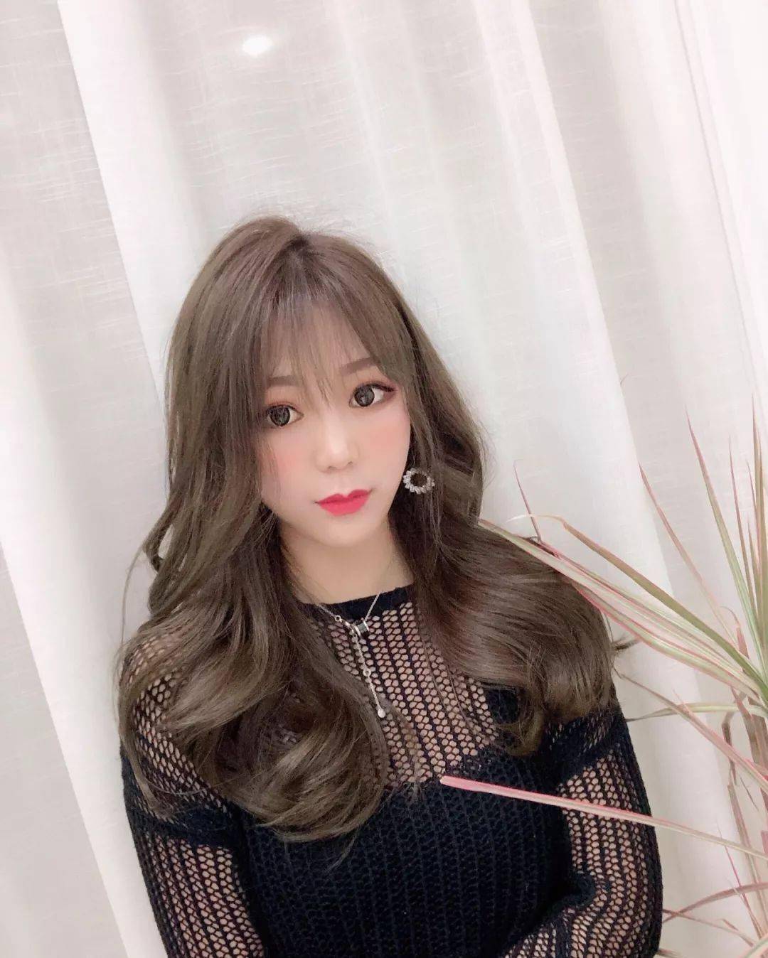 可以烫的"渣女大波浪"发型_女孩