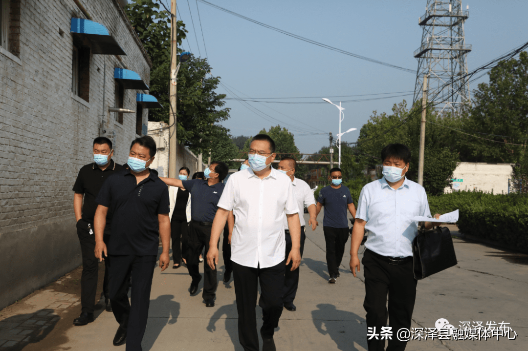 深泽县委书记县人大常委会主任王建峰调研县城区道路改造升级工作