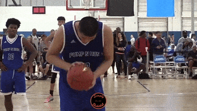 300斤重型坦克!2米12旅美的他,曾因心肌炎离开球场两年.