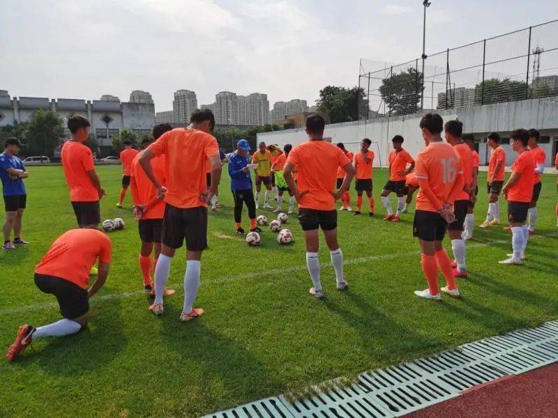 目标智取中甲海牛主帅殷铁生前国脚肖智接受本报专访