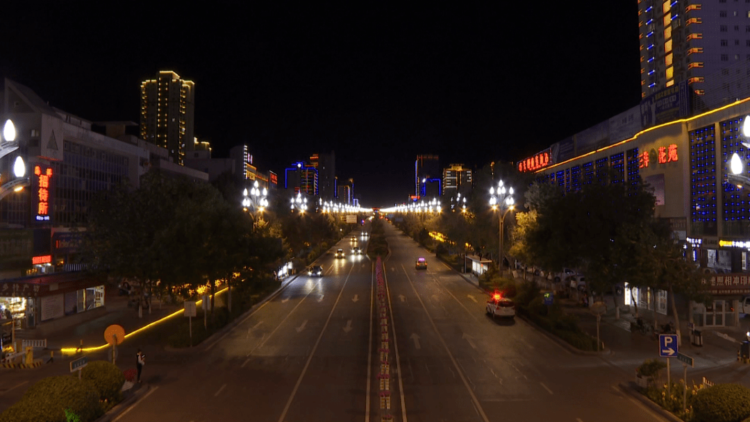 奎屯市精心打造夜景亮化工程