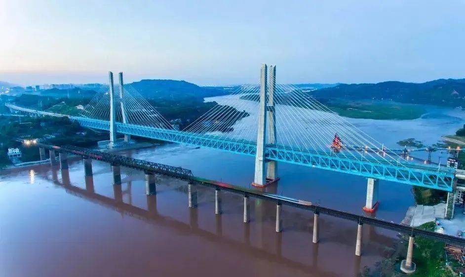 重庆主城塔柱最高的悬索桥——重庆寸滩长江大桥