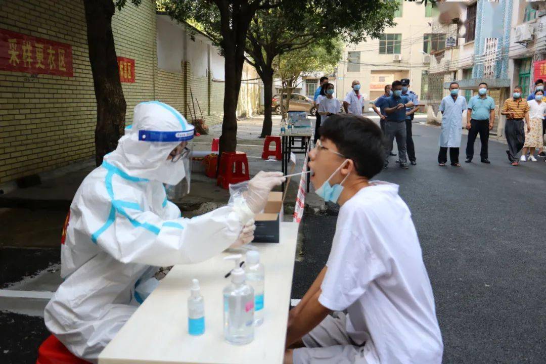 防疫进行时我区各镇街开展疫情防控应急演练