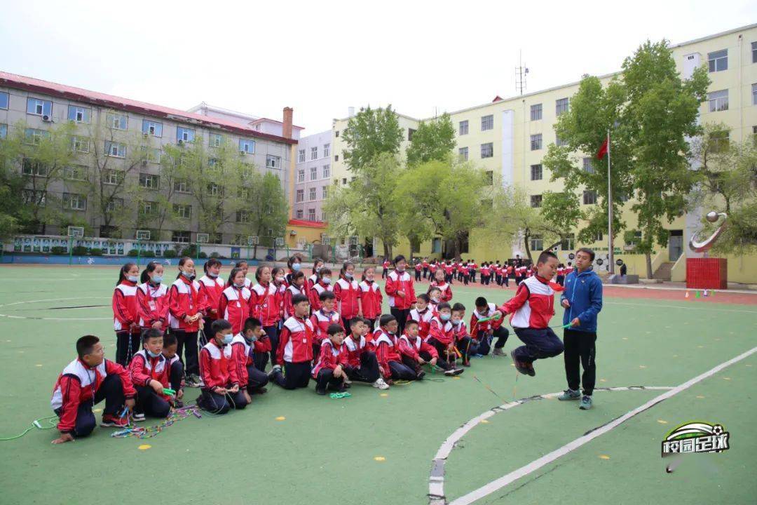 落实"七个一" | 内蒙古满洲里市第二小学:小小跳绳藏乾坤