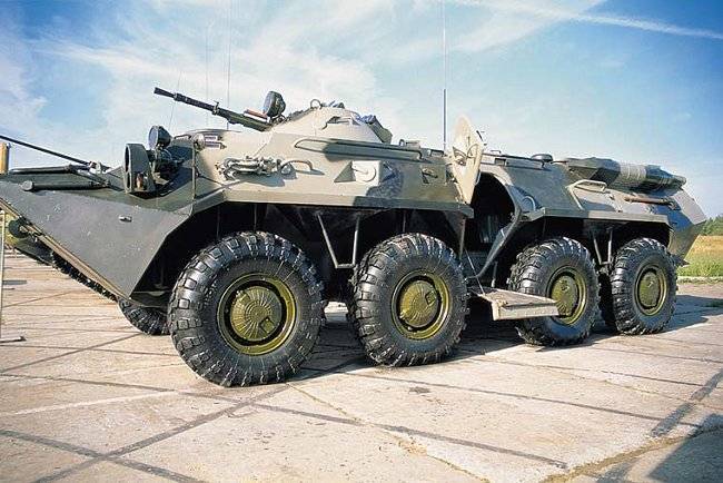 解放军开上btr-82a装甲输送车,体验俄罗斯版"大八轮"!