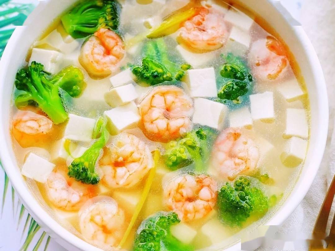 鲜美好喝的减脂汤:丝瓜菌菇蛋花汤,蛤蜊汤,西兰花虾仁豆腐汤