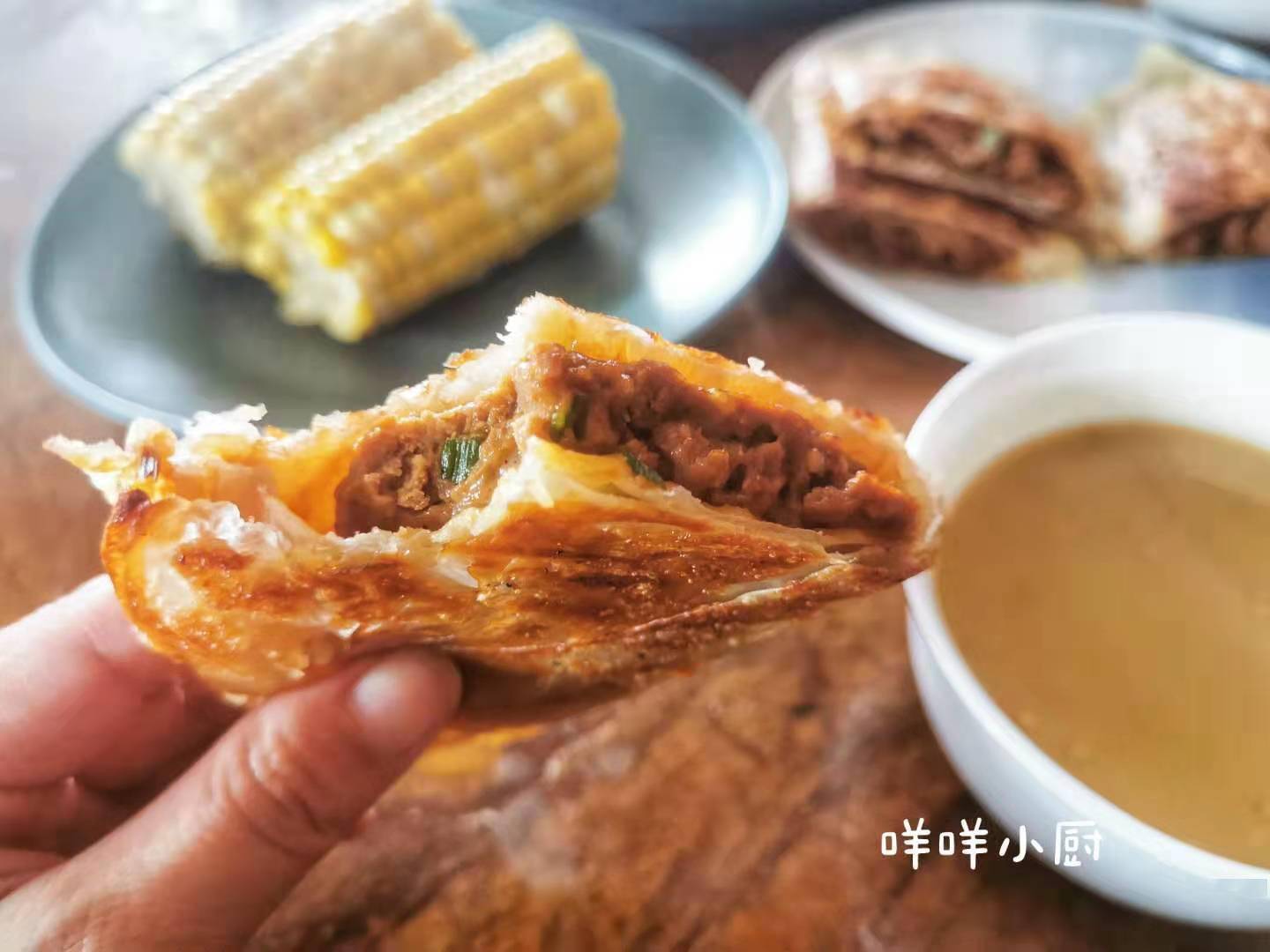 我的早饭不仅要营养美味还得简单快手15分钟的肉饼鲜美多汁