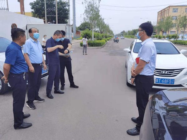 近日,景县副县长刘庆刚,县住房和城乡建设局局长刘铭剑一行来到河北