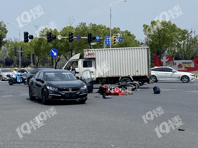 "嘉兴马路杀手"重出江湖了?1天3起车祸,都是电瓶车闯