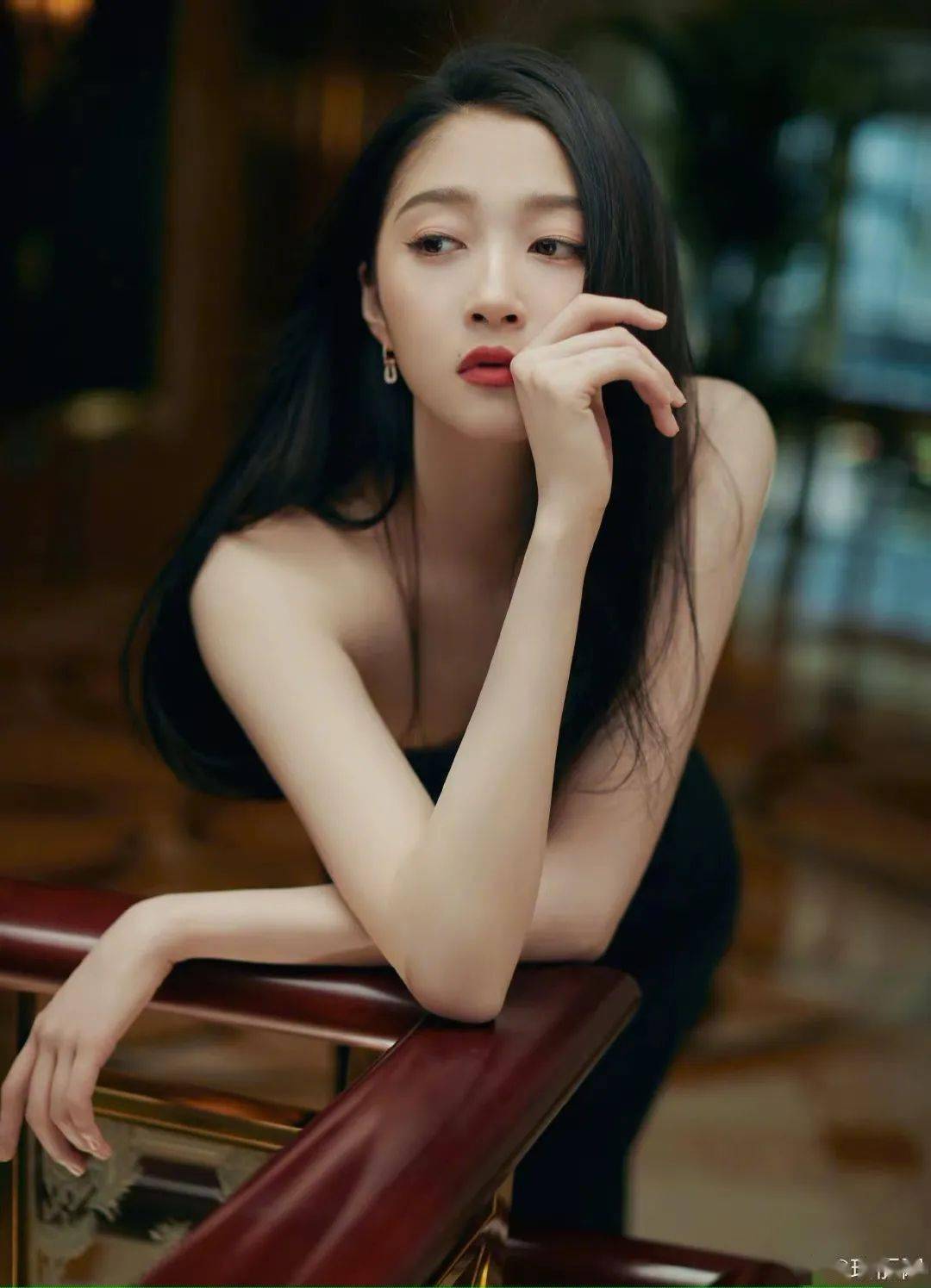 苏菲玛索帮忙做配角 关晓彤新电影这么大来头?_图兰朵