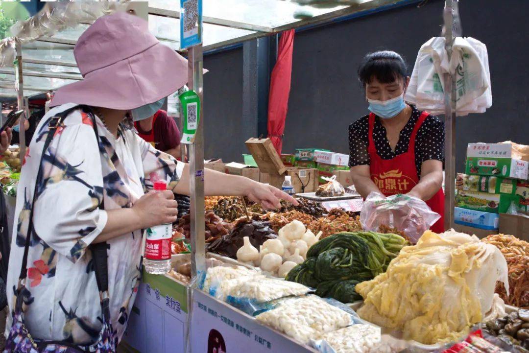 门头沟有个总是那么热闹还总是逛不完的菜市场~很方便!应该为它宣传!