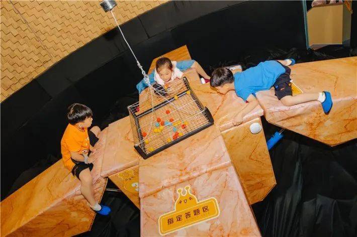 北京最后一波福利嗨玩近万平实景游戏馆疯狂的麦咭十二种密室主题四大