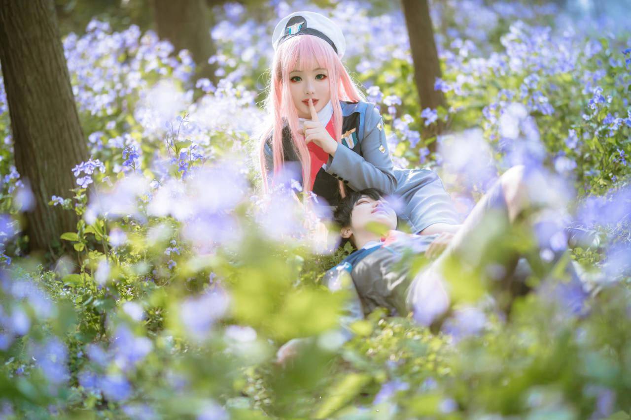 《darling in the franxx》02cosplay,樱花是像02头发