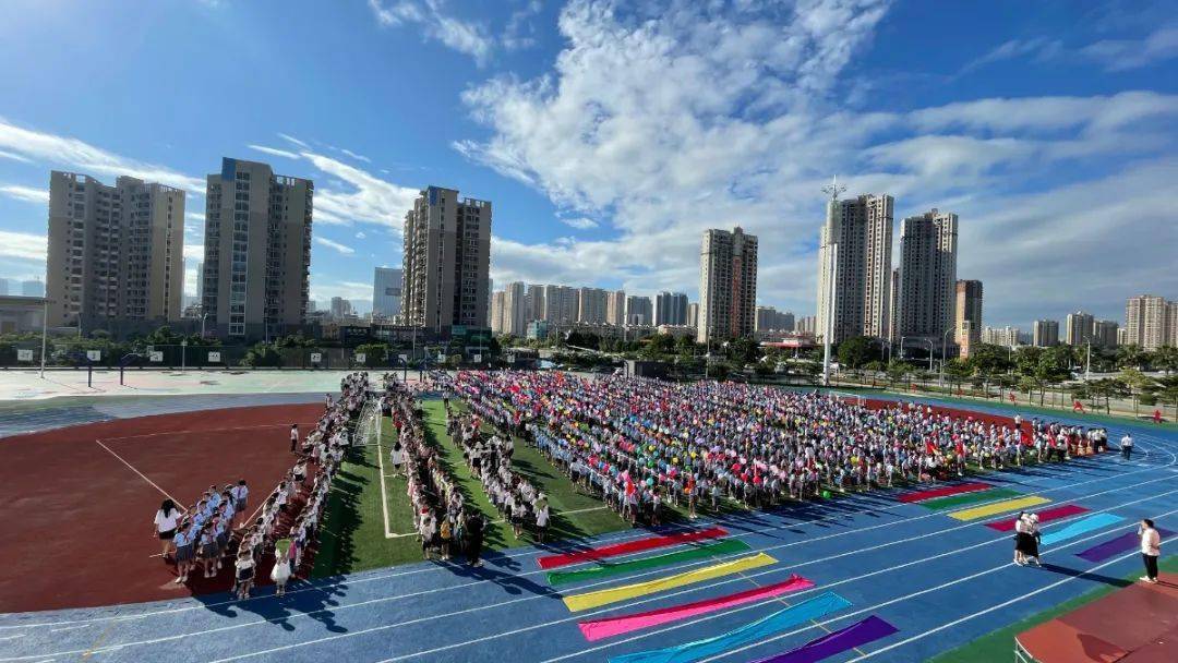 源城区越王小学开学典礼. 坚定不移听党话 矢志不渝跟党走