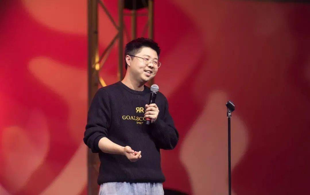 每个人都能做5分钟脱口秀演员?_李诞