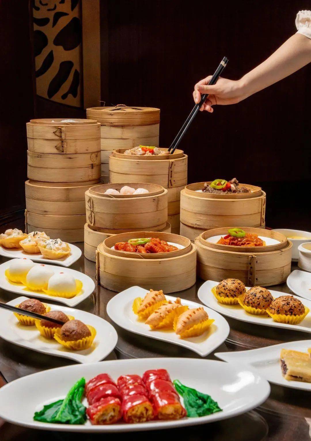 百余道港式茶点任点任食!