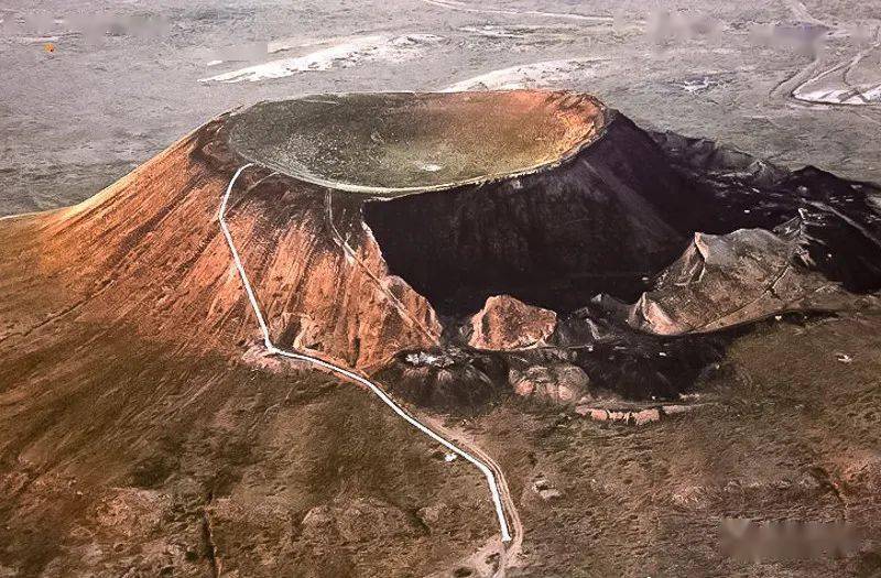 中秋3日乌兰哈达火山一张照片引起的冲动の火山草原辉腾锡勒草原网红