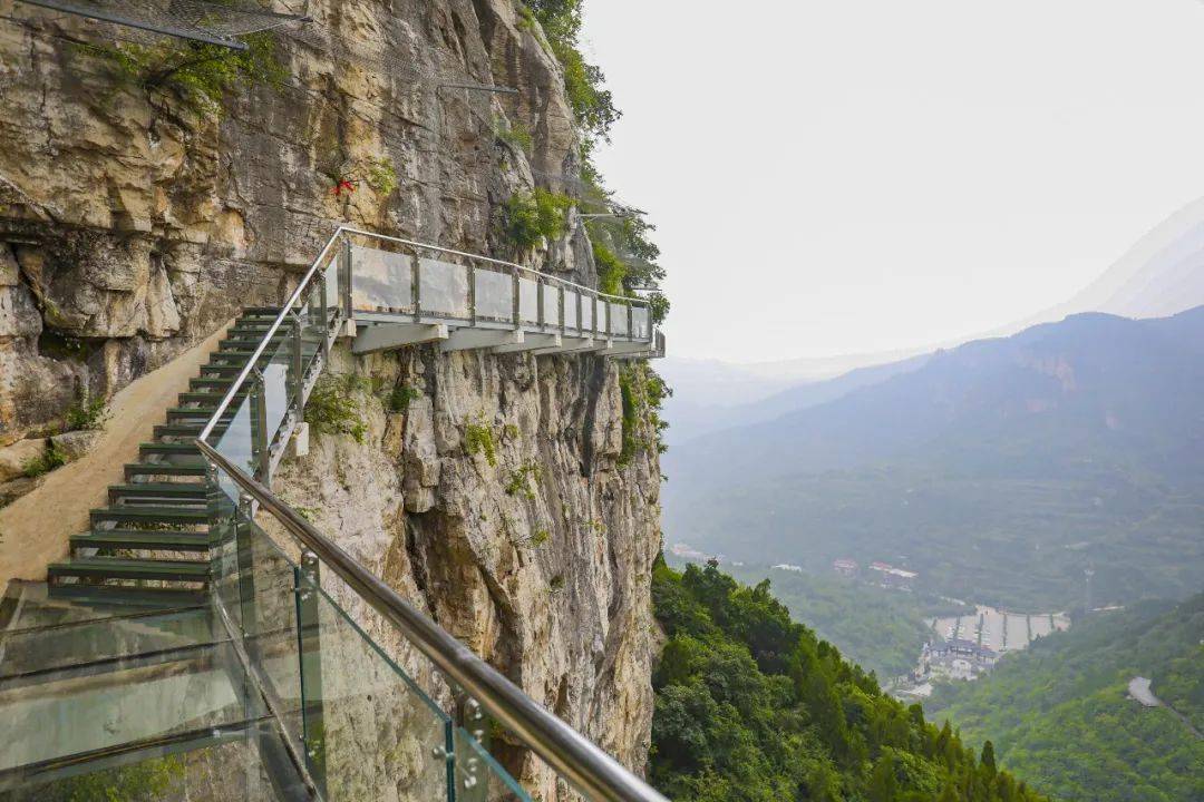 济南青铜山大峡谷自家后花园秋游正当时