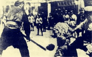 1927年4月和7月,蒋介石和汪精卫分别发动了"四一二","七一五"反革命
