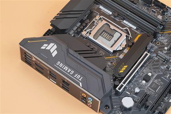 11代酷睿硬核座驾!华硕tuf gaming b560m-plus重炮手图赏