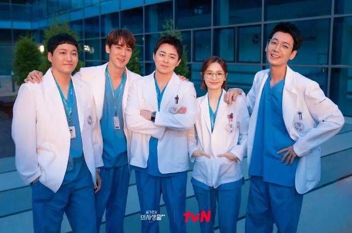 韩国tvn电视剧《机智的医生生活》第二季昨晚播出大结局,夺得了播出