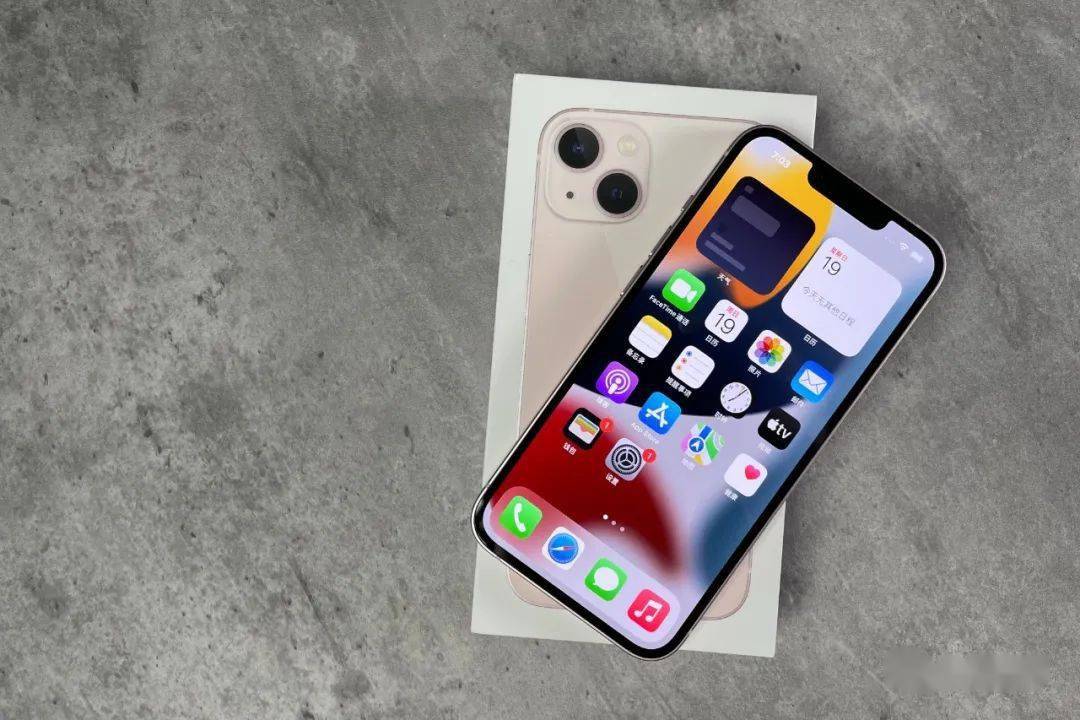 上手iphone13粉色真机小白实拍淡雅配色猛男最爱