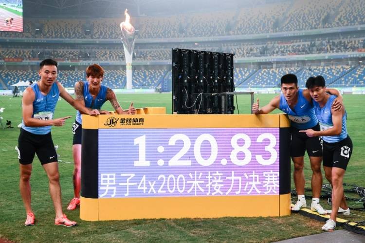 全运会男子4x200米接力 山东上演8道奇迹 打破亚洲纪录夺金