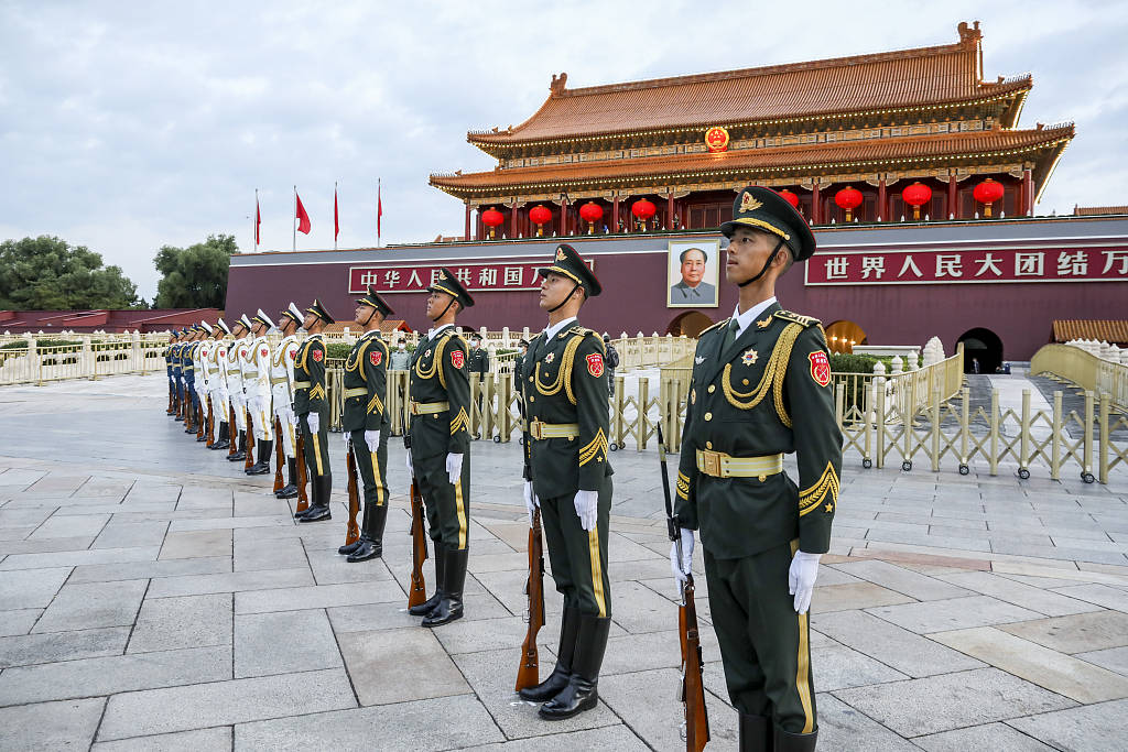 视觉北京天安门广场举行国庆升旗仪式