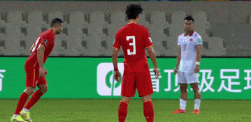 半场-中国0-0越南 张玉宁进球无效
