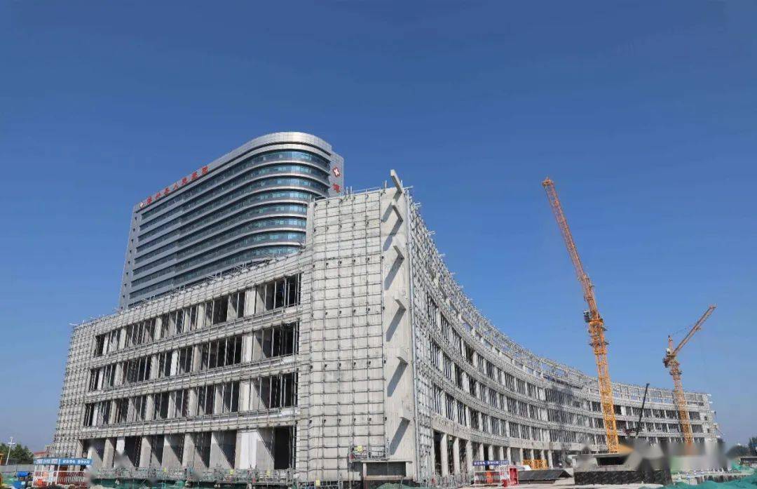 医疗质量不断提升,齐鲁医院脊柱外科专家工作站落户县人民医院,县中医