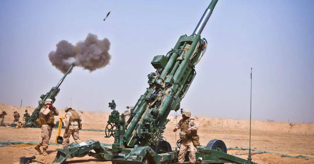 精选好图:美军m777榴弹炮之一