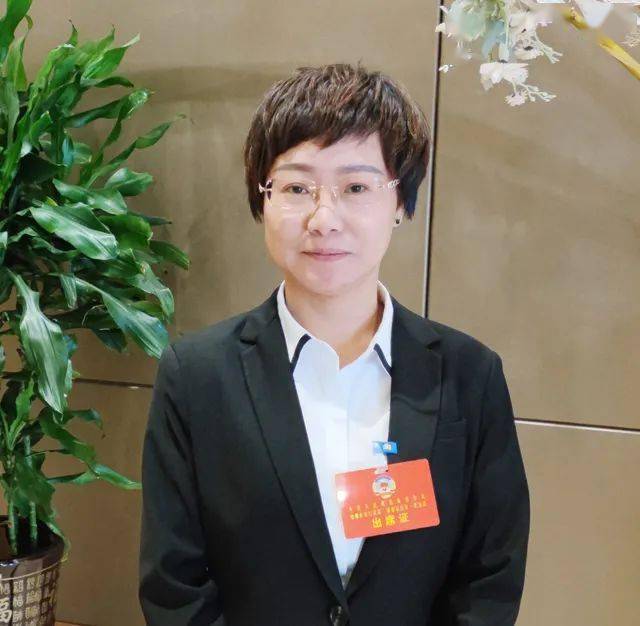【聚焦两会】区政协委员列席区人大二届一次会议开幕大会听报告,分组