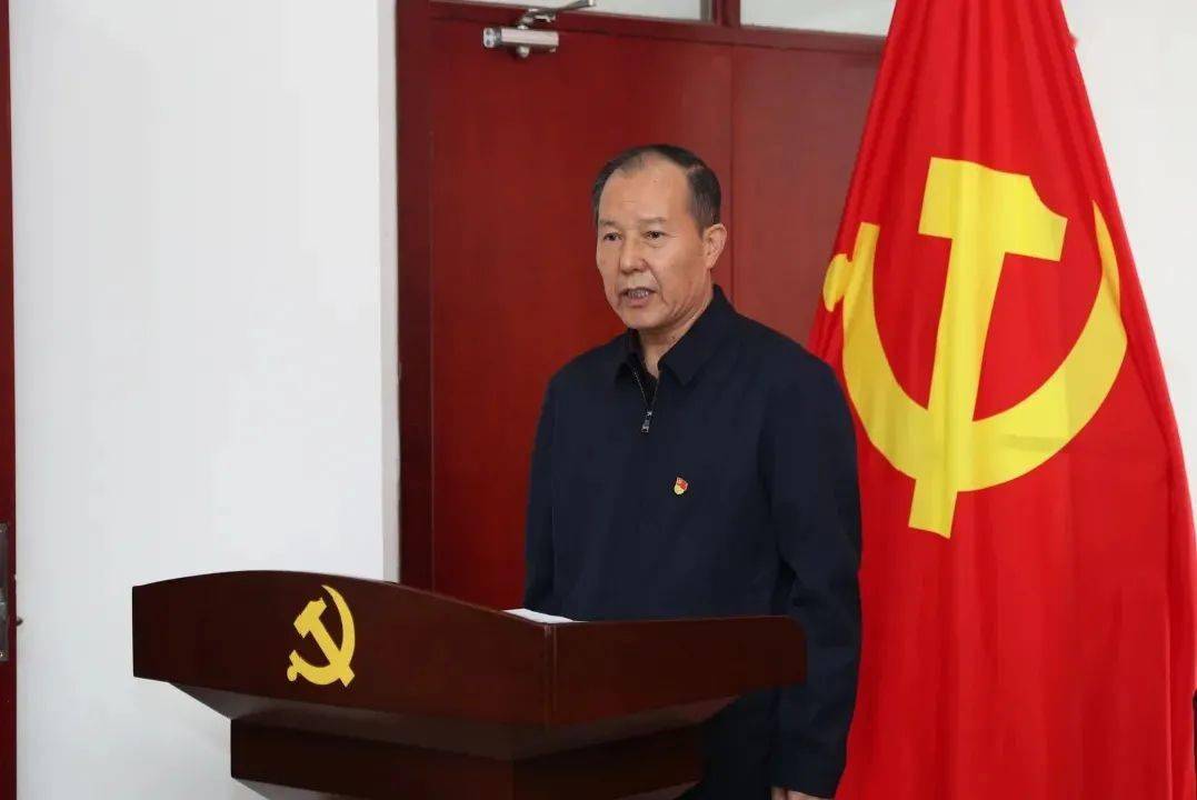 市直离退休干部党组织书记曾祥兵发言