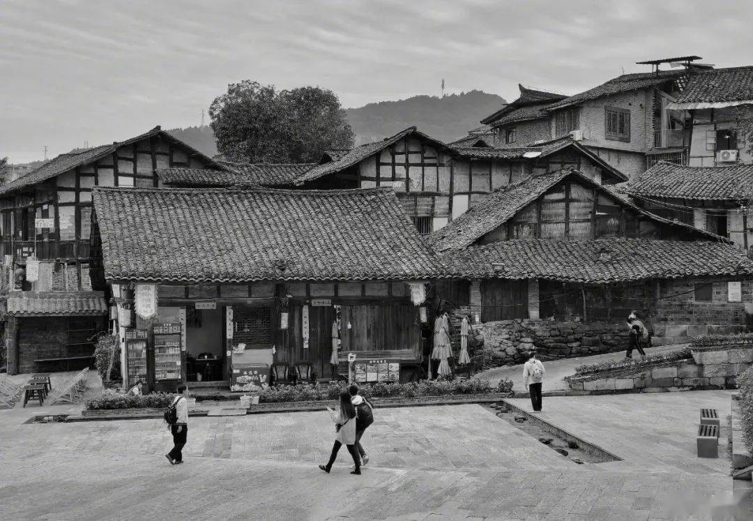 【关注】主持人孟非到恩阳古镇打卡!快去偶遇