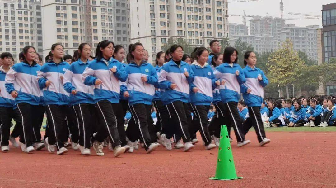 金乡一中举行高一年级新生会操比赛