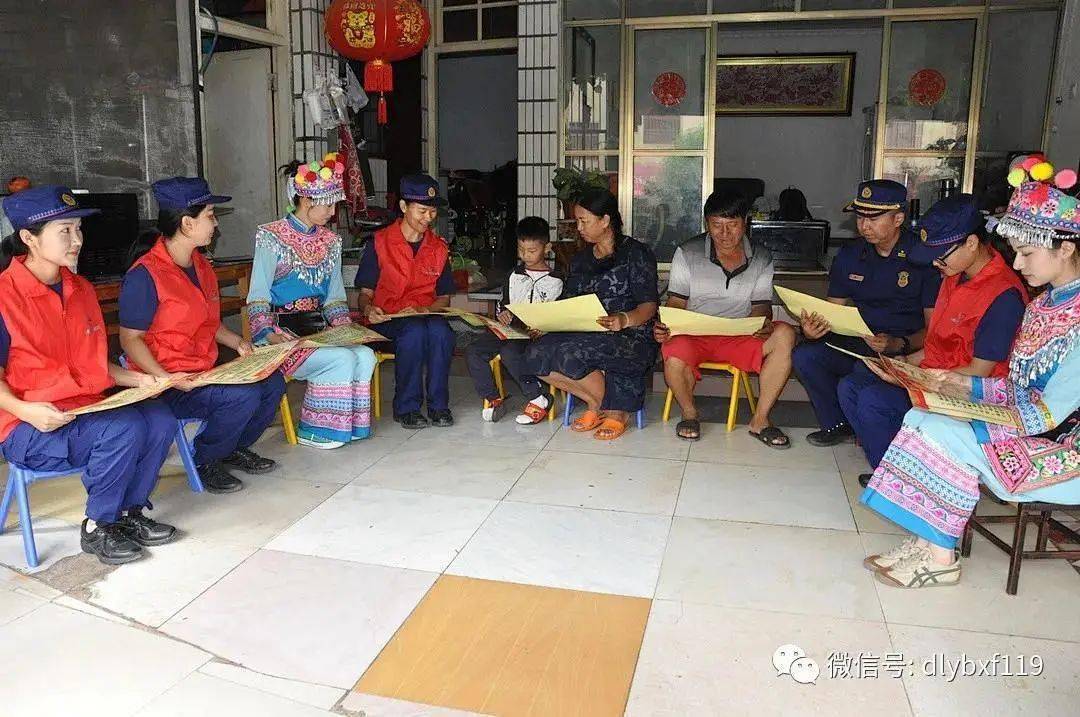 奔走在大街小巷的"安全使者—漾濞县仁民街社区消防志愿服务队