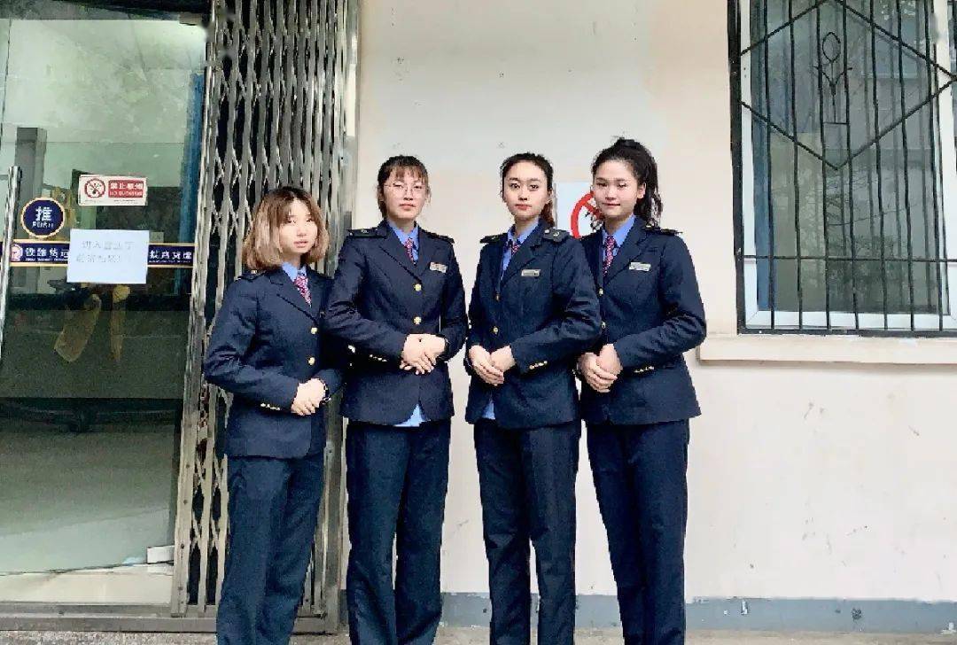 员 营造更加高效便捷 温馨舒适的客货运环境 遵义车务段内勤货运员 好