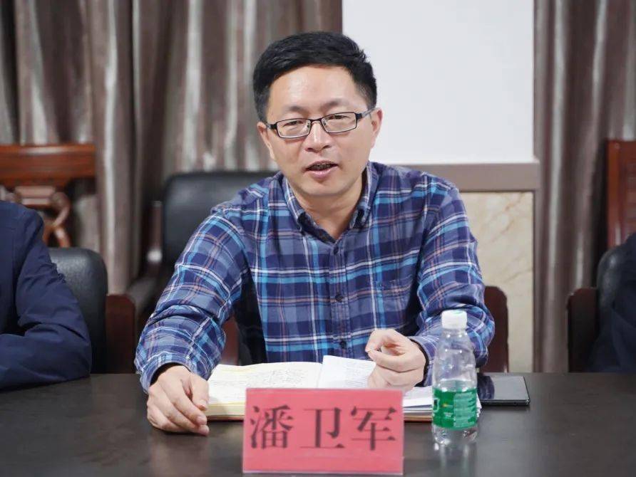 镇人大主席潘卫军希望,要深化认识抓专项行动.