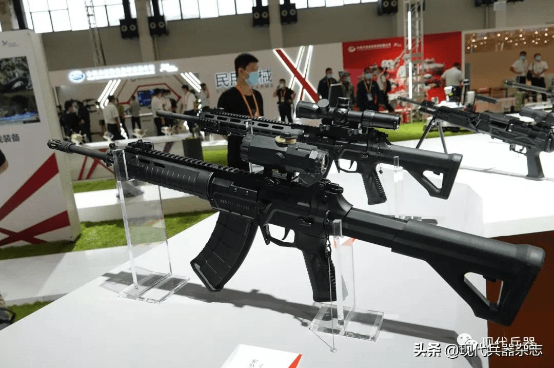 中国兵器装备集团有限公司在本届航展上展示了完整的轻武器装备体系