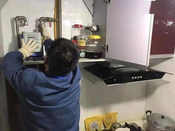 紧急提醒:职业改装燃气表进行盗气,触犯刑法,被判五年