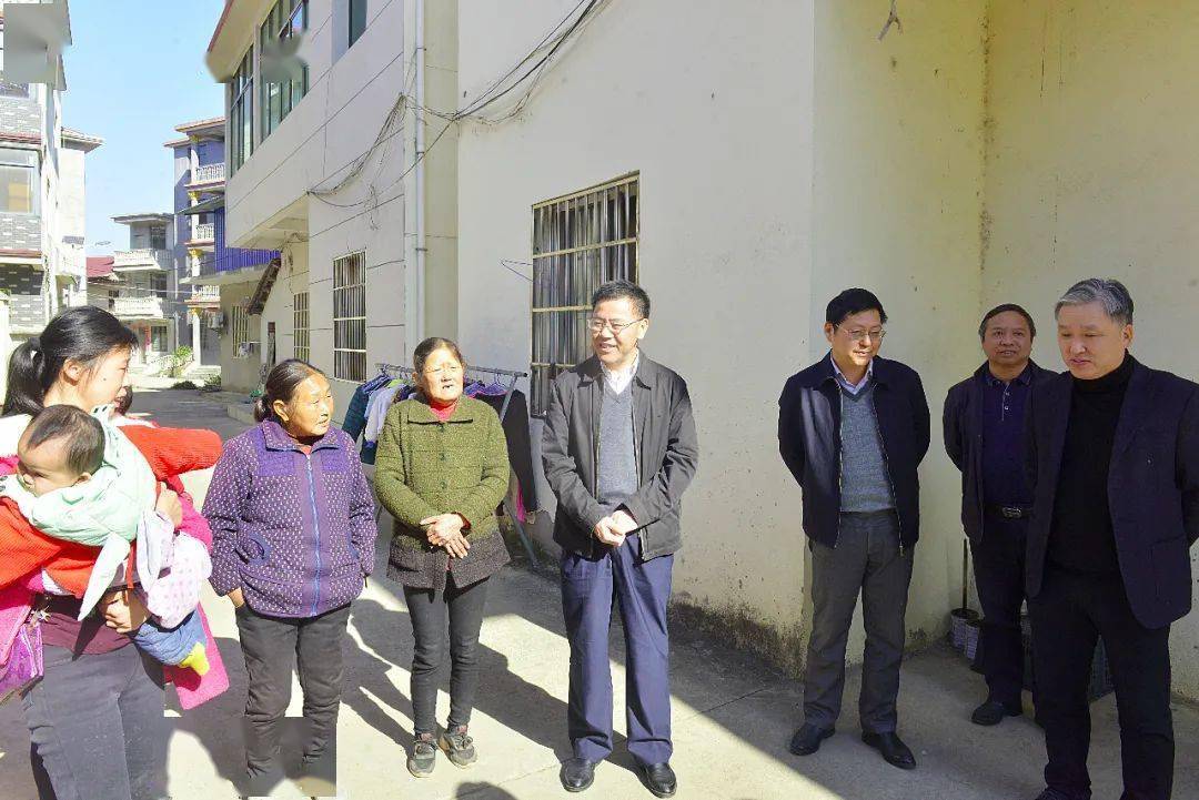 万昱原副主任带队赴安义县鼎湖镇湖溪村走访慰问