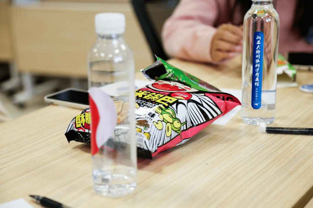 树荫满地当午,蚕丝破茧渠成丨