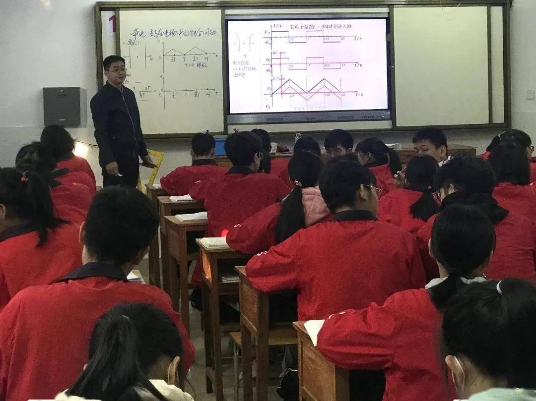 钦州市专家教育二组到浦北二中,金浦中学开展高三一轮复习研究课活动